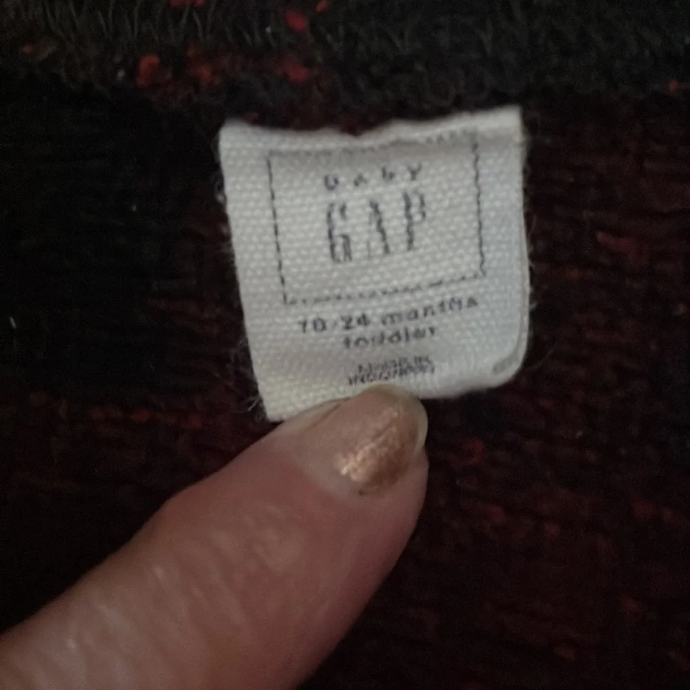 Baby Gap red and black buffalo check plaid pull over 18-24M